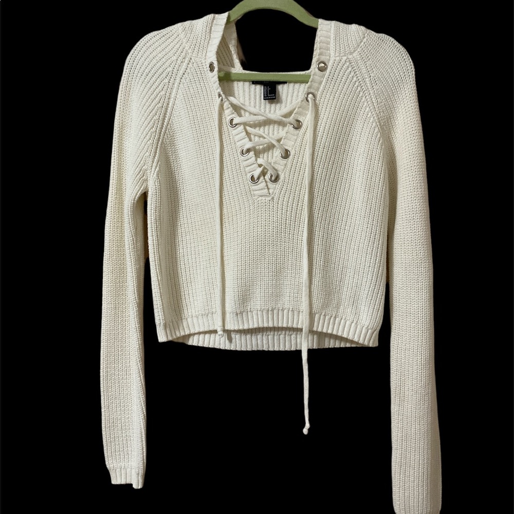 Women’s cropped sweater